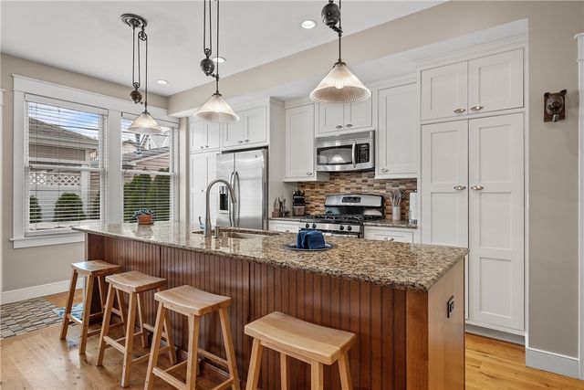 706 Ivy St Unit 2, Shadyside, PA 15232