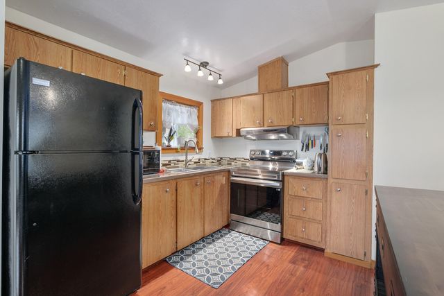 208 Chestnut Lane, Grants Pass, OR 97526