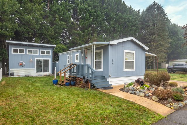 208 Chestnut Lane, Grants Pass, OR 97526