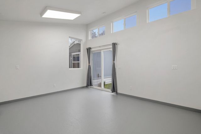 208 Chestnut Lane, Grants Pass, OR 97526