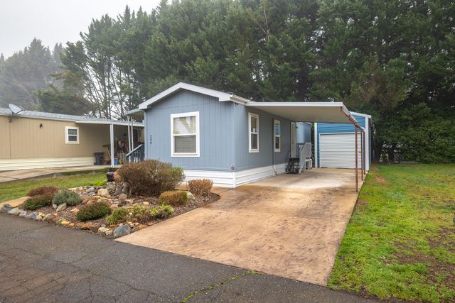 208 Chestnut Lane, Grants Pass, OR 97526