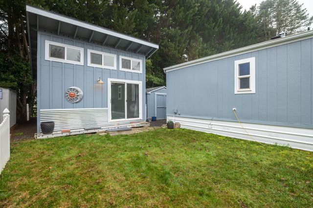 208 Chestnut Lane, Grants Pass, OR 97526