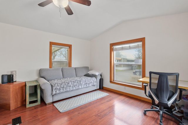 208 Chestnut Lane, Grants Pass, OR 97526