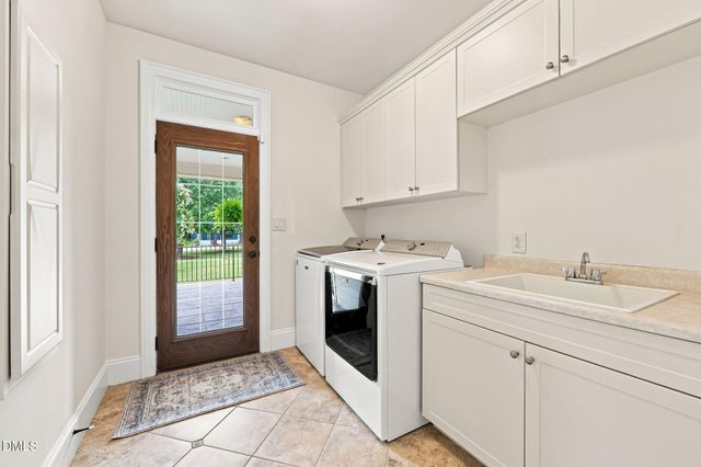 900 S Arendell Avenue, Zebulon, NC 27597