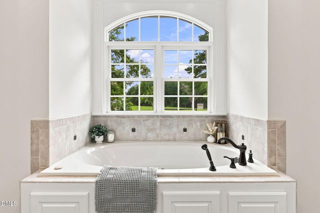 900 S Arendell Avenue, Zebulon, NC 27597