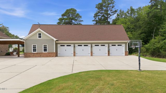 900 S Arendell Avenue, Zebulon, NC 27597