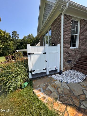 900 S Arendell Avenue, Zebulon, NC 27597