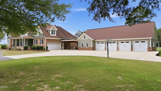 900 S Arendell Avenue, Zebulon, NC 27597
