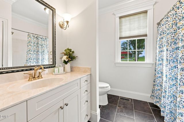900 S Arendell Avenue, Zebulon, NC 27597