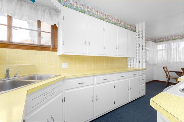 1522 McKinley Avenue, South Bend, IN 46617