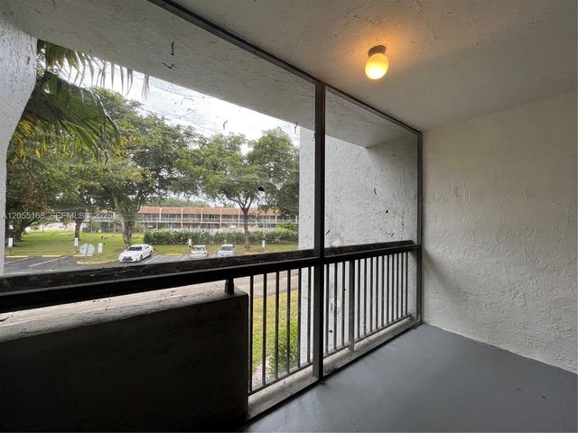 701 N Pine Island Road 202, Plantation, FL 33324