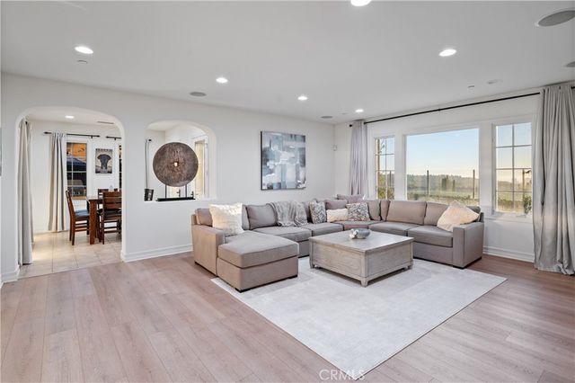 23 Castlerock, Irvine, CA 92603