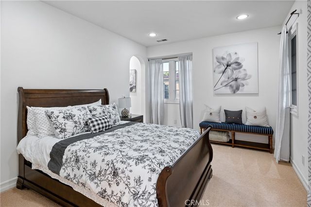23 Castlerock, Irvine, CA 92603