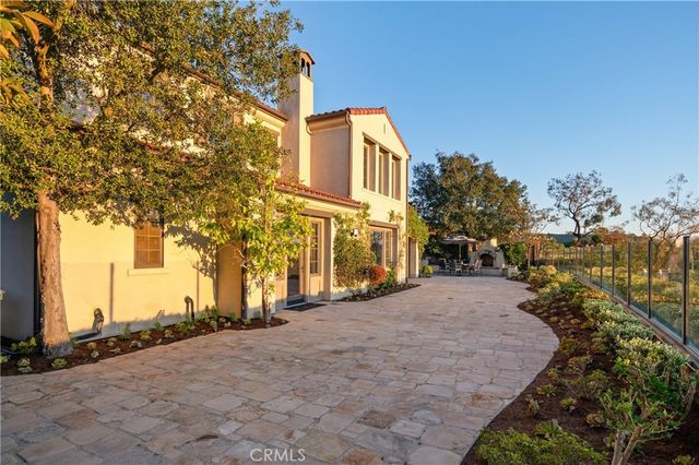 23 Castlerock, Irvine, CA 92603