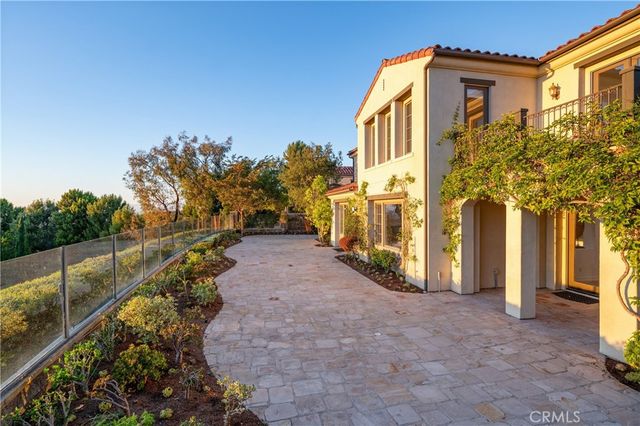 23 Castlerock, Irvine, CA 92603