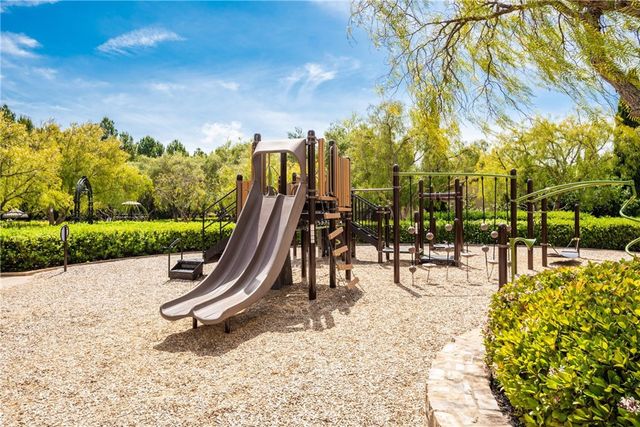 23 Castlerock, Irvine, CA 92603