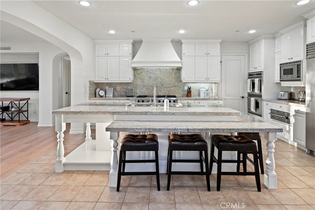 23 Castlerock, Irvine, CA 92603