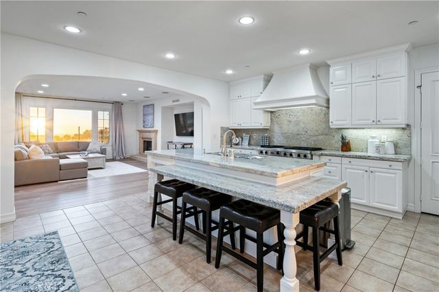 23 Castlerock, Irvine, CA 92603