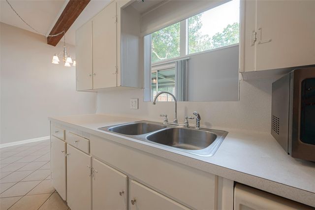 5222 Nina Lee Lane, Houston, TX 77092