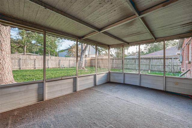 5222 Nina Lee Lane, Houston, TX 77092