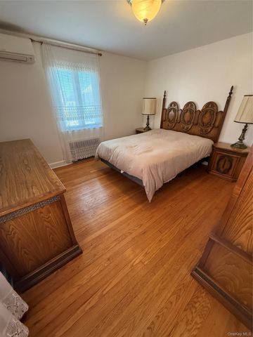 71 Catskill, Yonkers, NY 10704