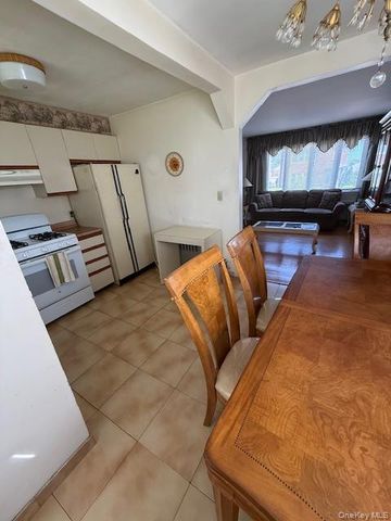 71 Catskill, Yonkers, NY 10704