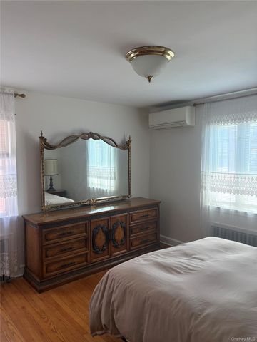 71 Catskill, Yonkers, NY 10704
