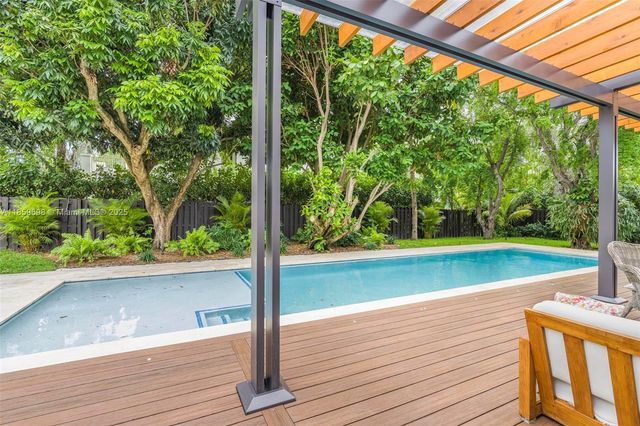 7560 SW 144th St, Palmetto Bay, FL 33158