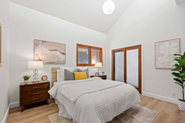 90 Walnut Avenue, Atherton, CA 94027