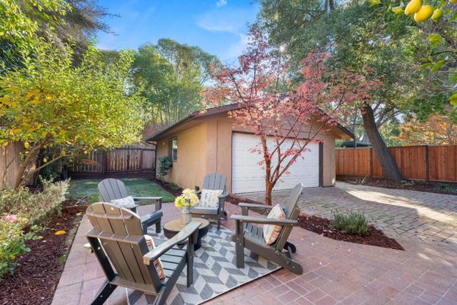 90 Walnut Avenue, Atherton, CA 94027