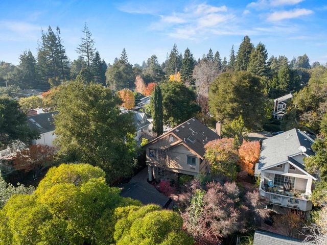 90 Walnut Avenue, Atherton, CA 94027