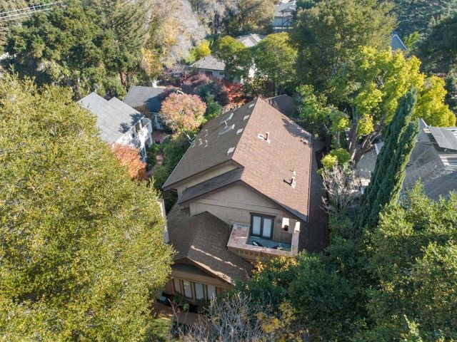 90 Walnut Avenue, Atherton, CA 94027