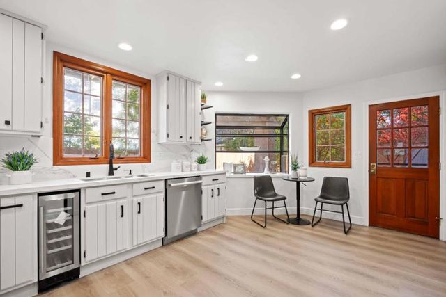 90 Walnut Avenue, Atherton, CA 94027