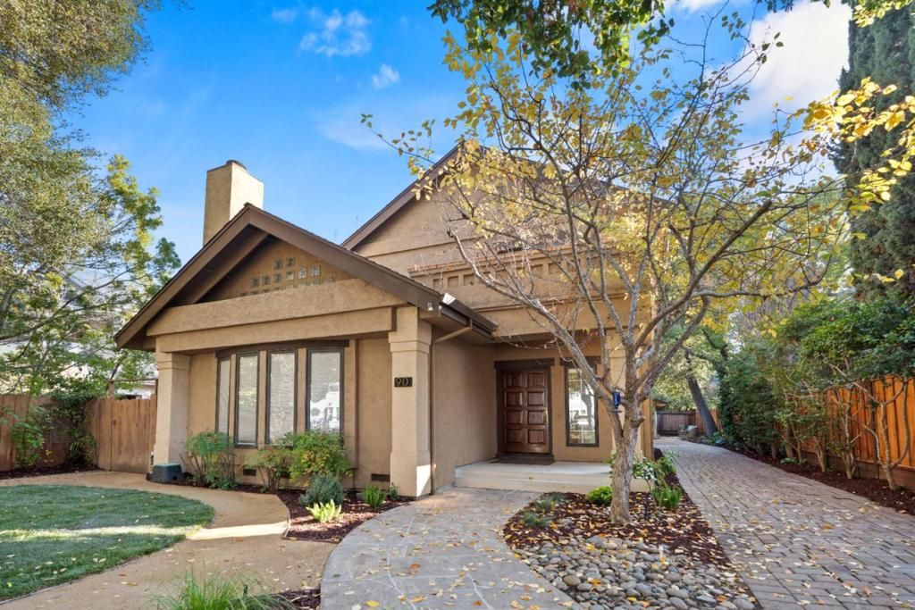 90 Walnut Avenue, Atherton, CA 94027