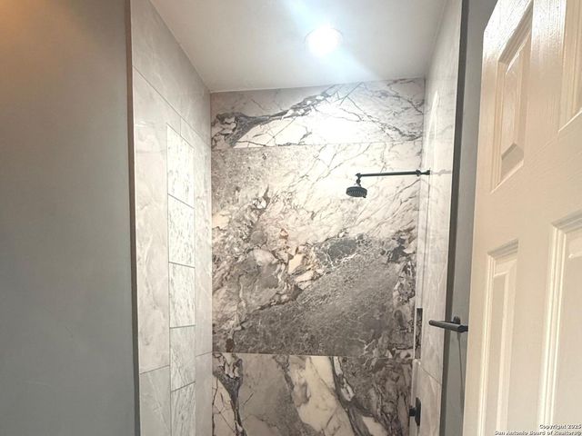 426 Buckingham, San Antonio, TX 78210