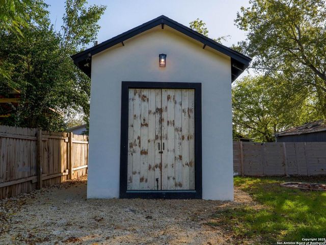 426 Buckingham, San Antonio, TX 78210