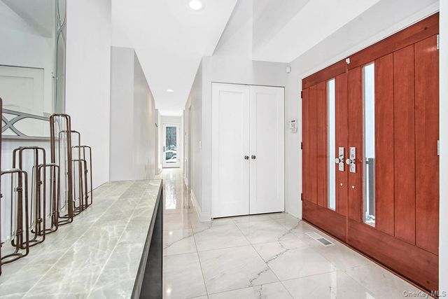 2 Whippoorwill Close, Chappaqua, NY 10514