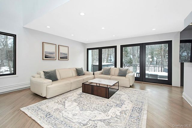 2 Whippoorwill Close, Chappaqua, NY 10514