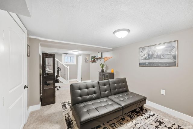 1230 Elmwood Avenue, Fort Wayne, IN 46805
