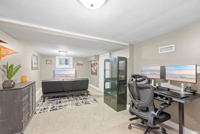 1230 Elmwood Avenue, Fort Wayne, IN 46805