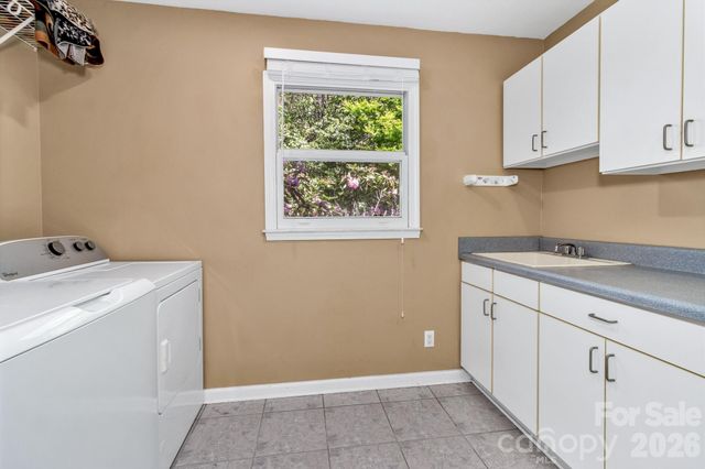 125 Winding Ridge Road, Fairview, NC 28730