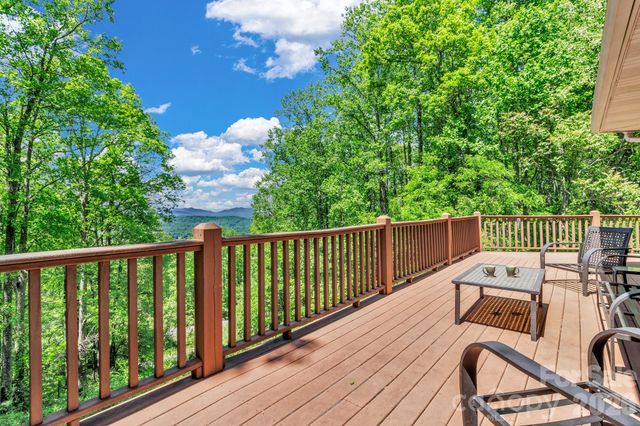 125 Winding Ridge Road, Fairview, NC 28730