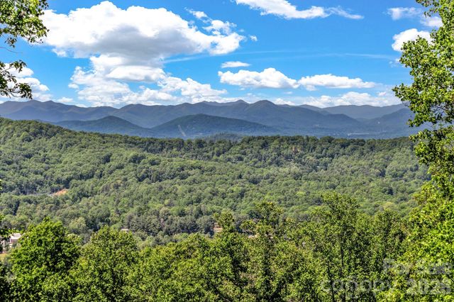 125 Winding Ridge Road, Fairview, NC 28730