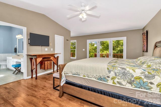 125 Winding Ridge Road, Fairview, NC 28730