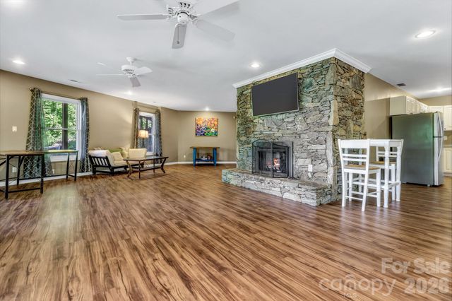 125 Winding Ridge Road, Fairview, NC 28730