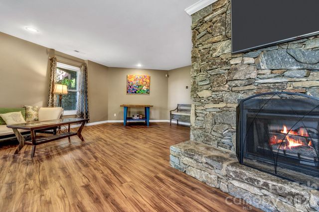 125 Winding Ridge Road, Fairview, NC 28730