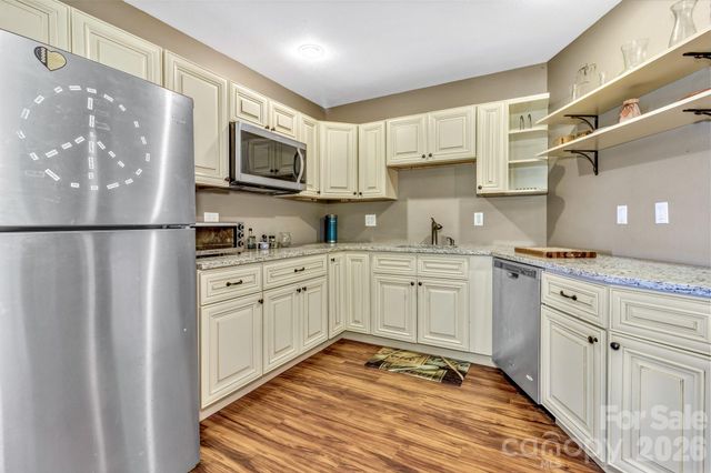 125 Winding Ridge Road, Fairview, NC 28730