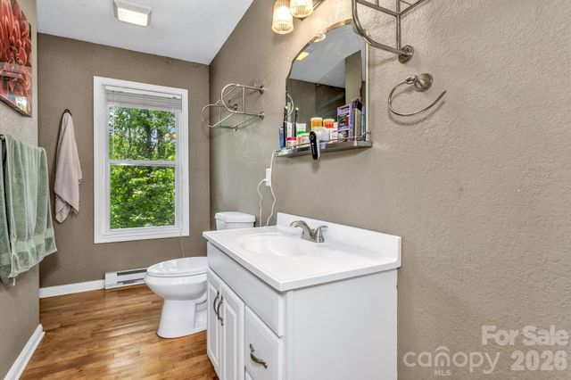 125 Winding Ridge Road, Fairview, NC 28730
