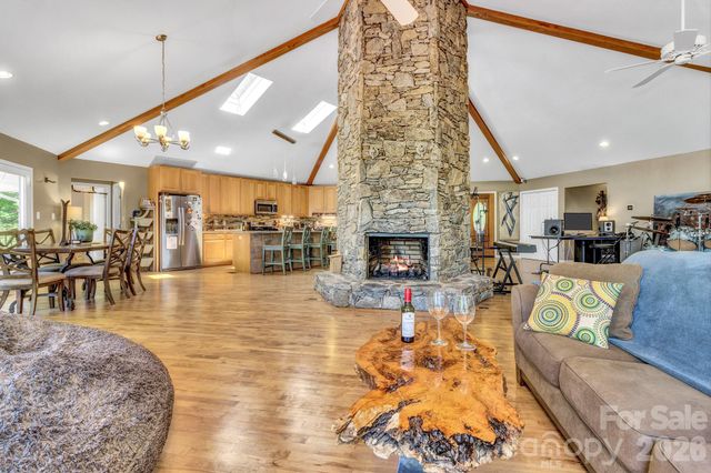 125 Winding Ridge Road, Fairview, NC 28730