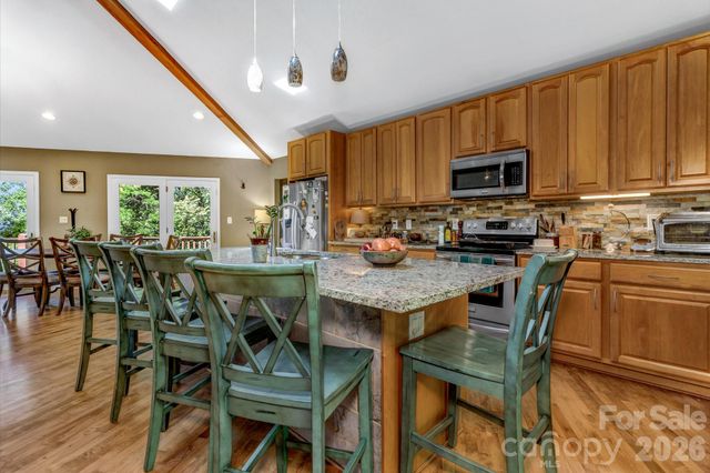 125 Winding Ridge Road, Fairview, NC 28730